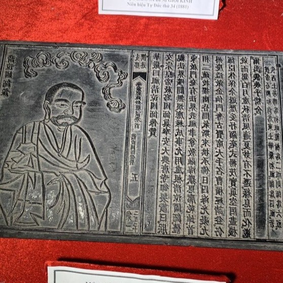 Di sản tư liệu